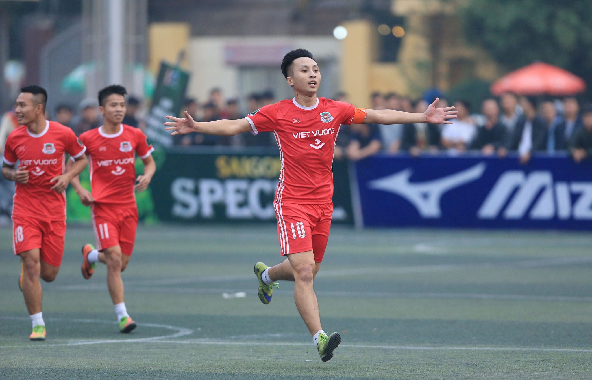 Phương Vertu – Chân sút vàng và biểu tượng của bóng đá phủi Việt Nam