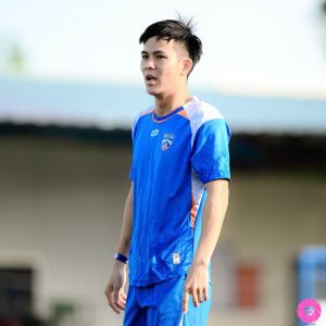 Trịnh Bảo - Cầu thủ không đi lên từ học viện bóng đá chuyên nghiệp nhưng vẫn chinh phục người hâm mộ bằng ý chí, khát khao và những màn trình diễn bùng nổ trên sân cỏ.