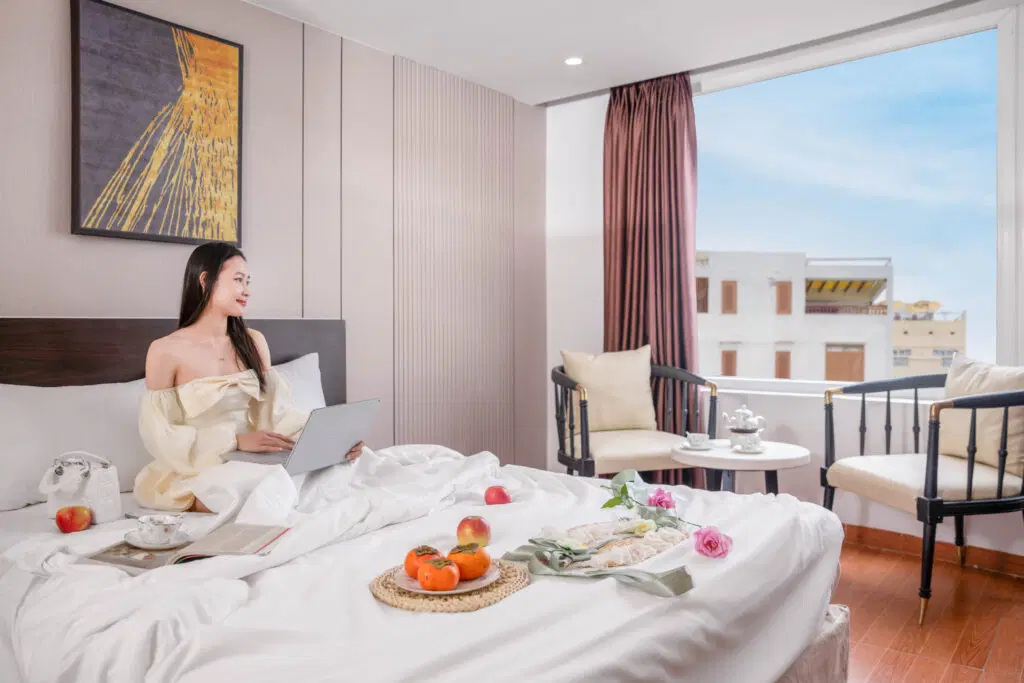 Nami Stay – Nhà tài trợ Vàng của Giải Bóng Đá S5 Hạng Trung Ngành Nhà Hàng & Khách Sạn Đà Nẵng 2026